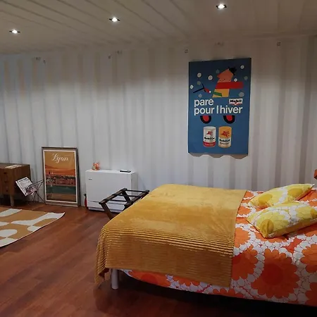 La Josephine Guest house Ecully