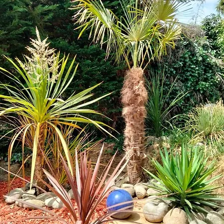 La Josephine Guest house Ecully